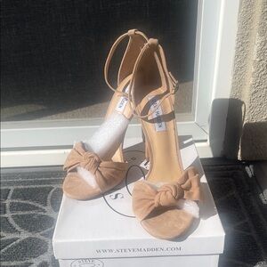 Steve Madden Suede Nude Heeled Sandals with Bow